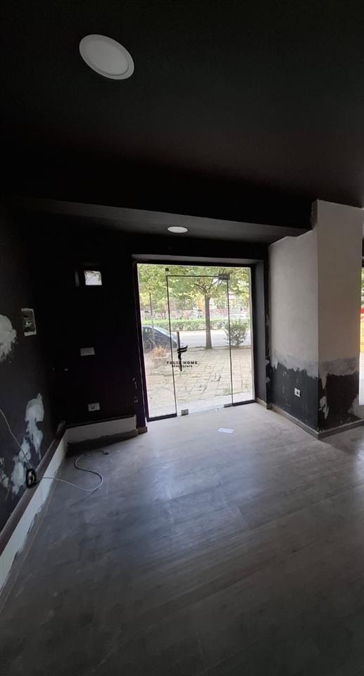 ZYRE ME QERA 80M2 21 DHJETORI – Tiranë - 1