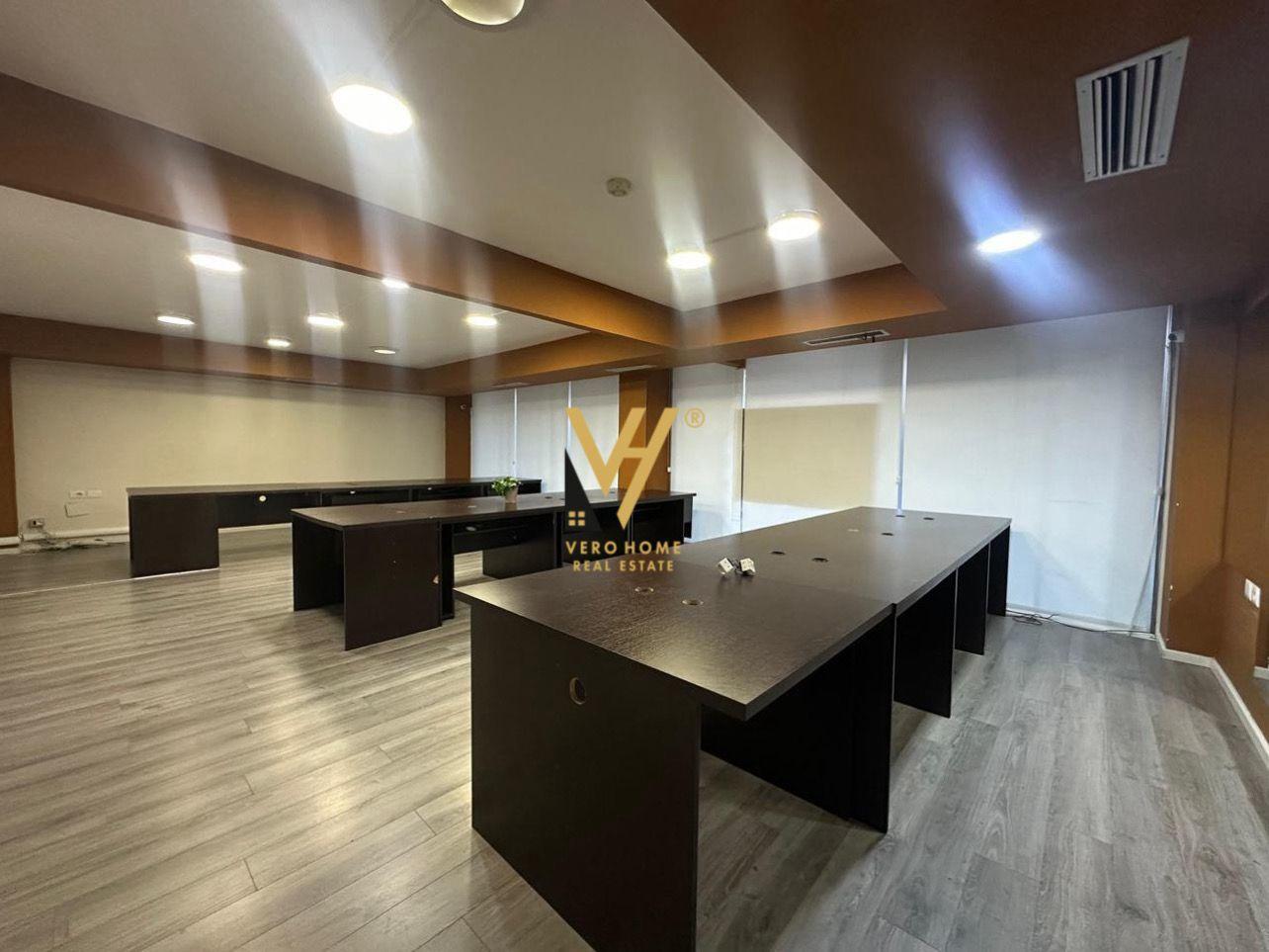 JEPET ZYRE 200 M2 ME QIRA TE SHESHI WILLSON 300.000 LEKE – Tiranë - 1