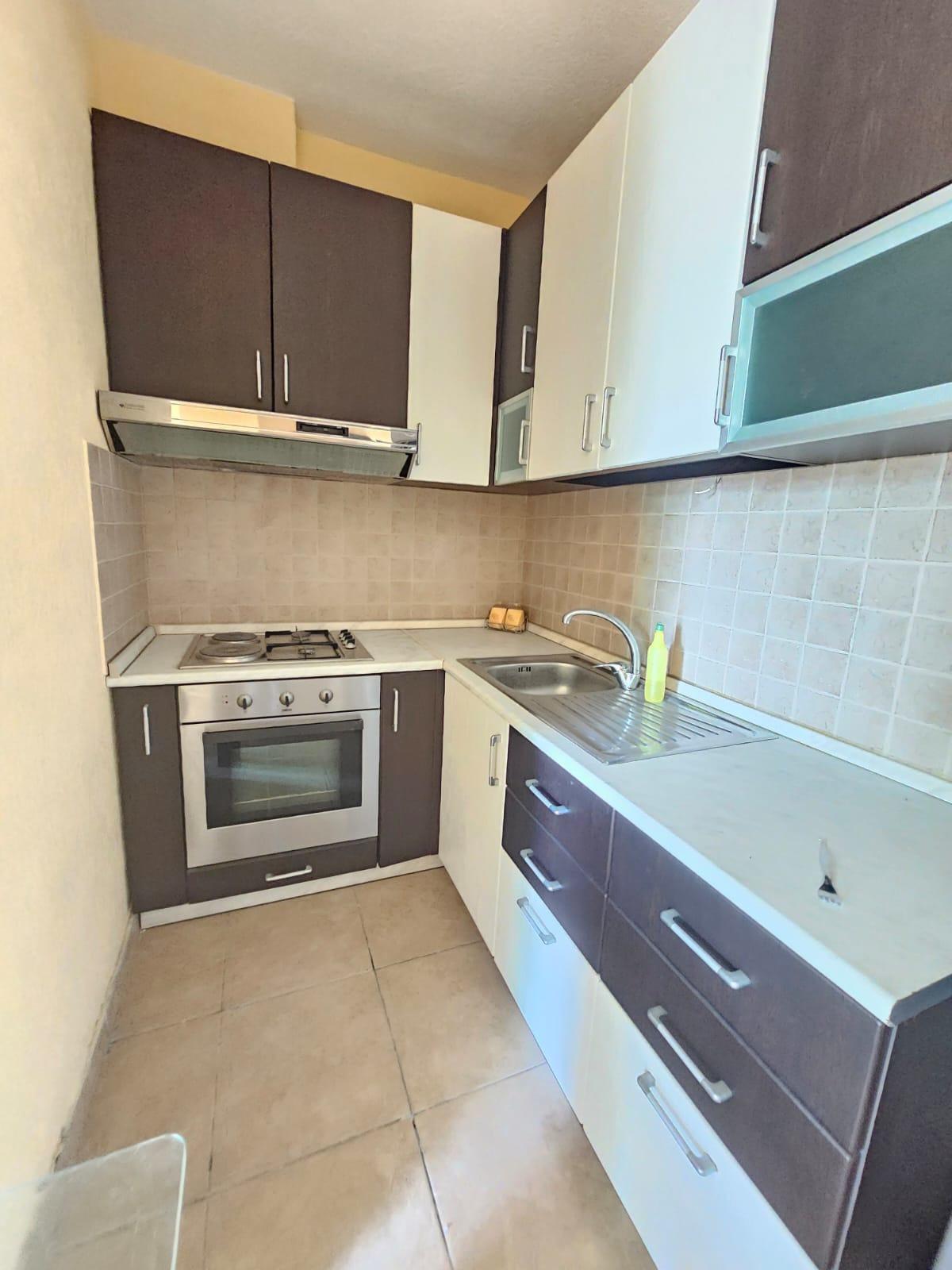 SHITET APARTAMENT 2+1 – PLAZHI I GOLEMIT, DURRËS 🌊 – Durrës