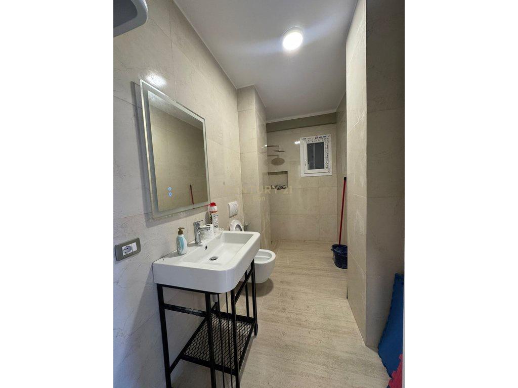 +355693448889Apartament 1+1 Për Shitje në Plazh, Durrës ! – Durrës