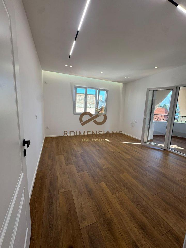 Shitet Apartament 1+1 ne zonen e Mozaikut – Tiranë