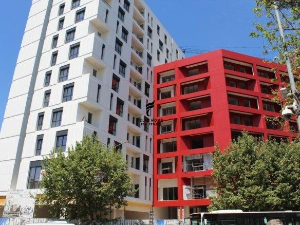 ZYRE ME QERA 240 M2 RRUGA E DIBRES 250.000 LEKE FH-65283 – Tiranë