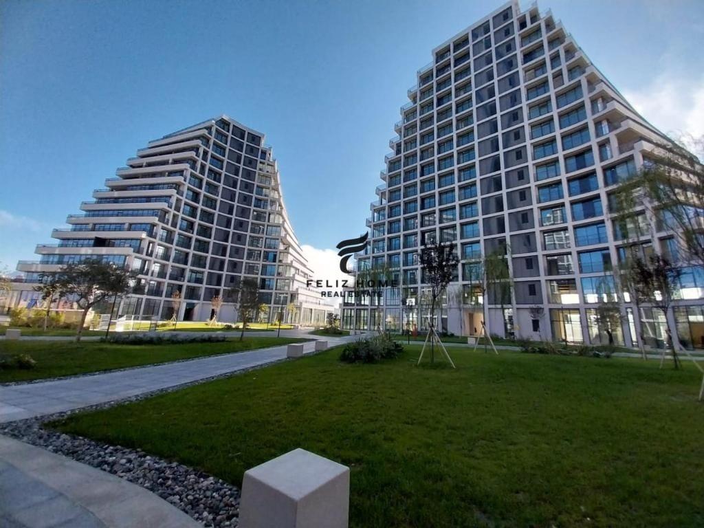 ZYRE ME QERA 127 M2 LAKE VIEW 2.200 EURO – Tiranë