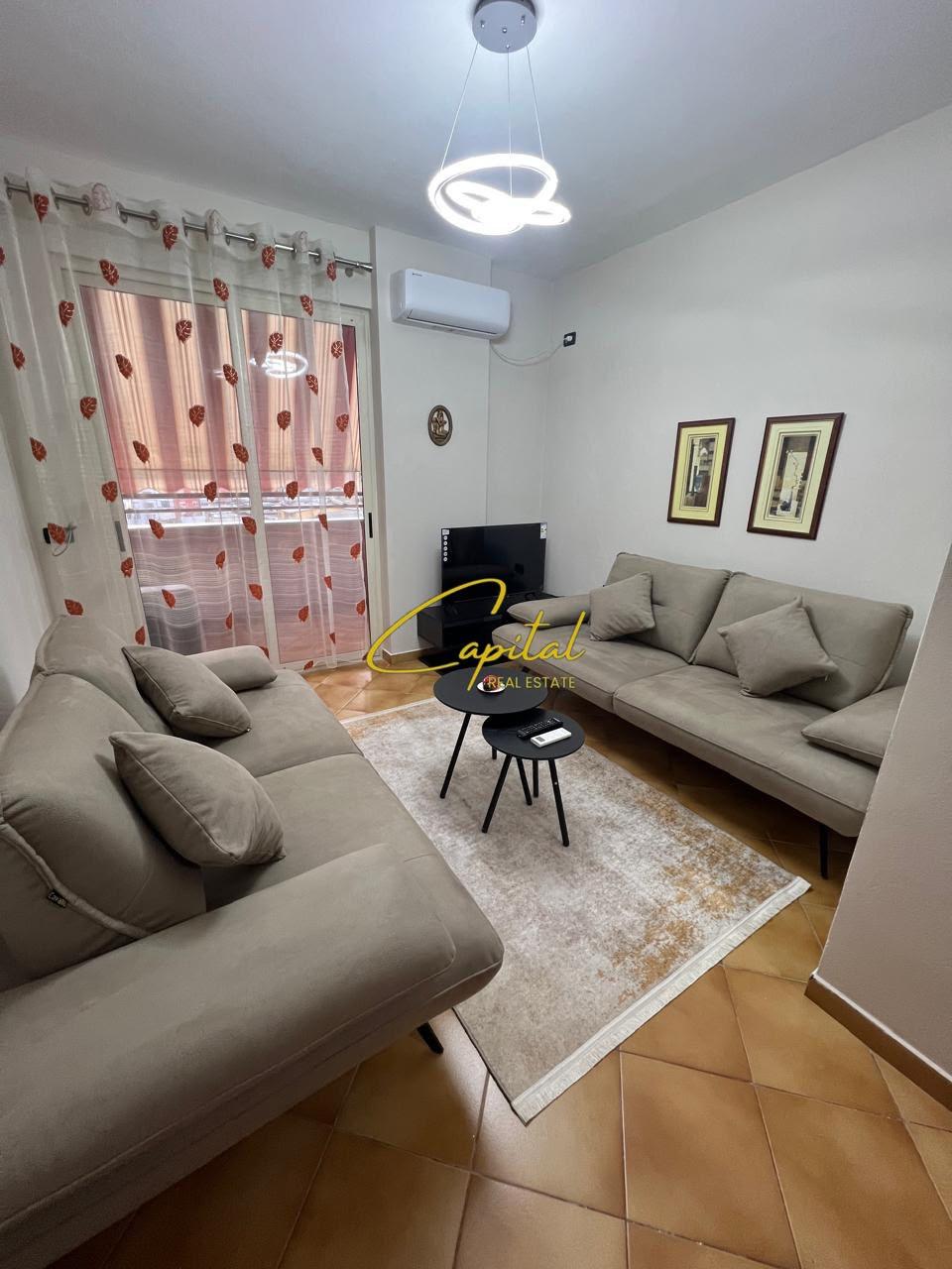 APARTAMENT ME QIRA 1+1 ISH BLLOKU 65.000 LEKE – Tiranë