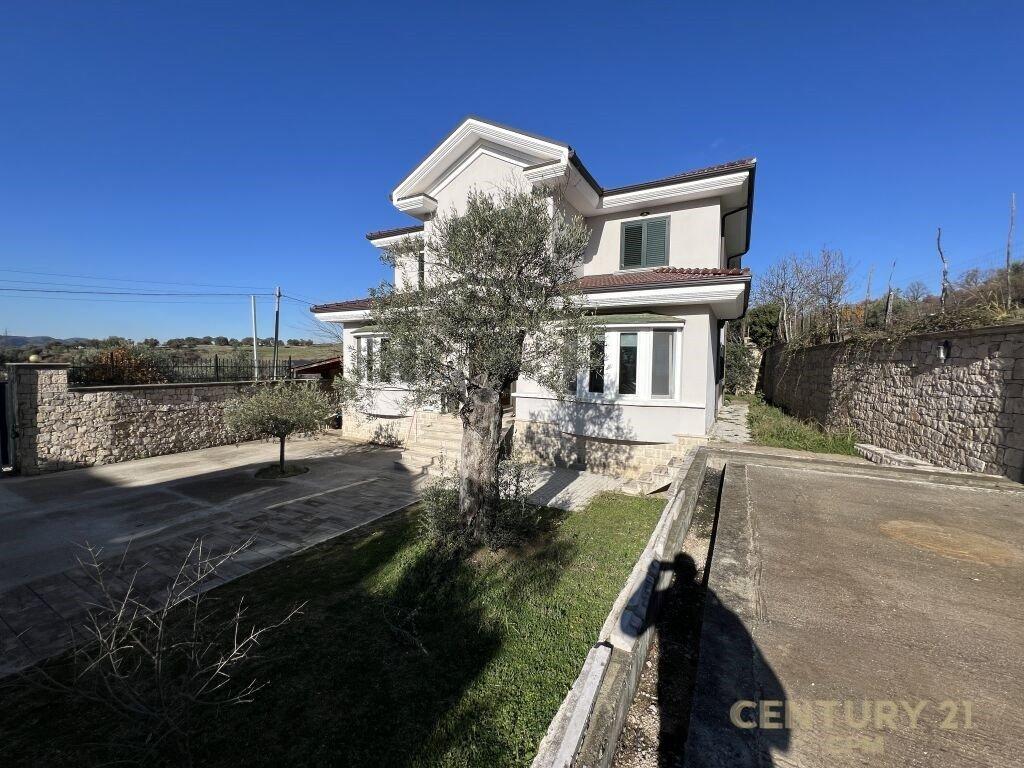 SHESIM 2 VILA INDIVIDUALE NE ZONEN E MULLETIT! – Tiranë - 1