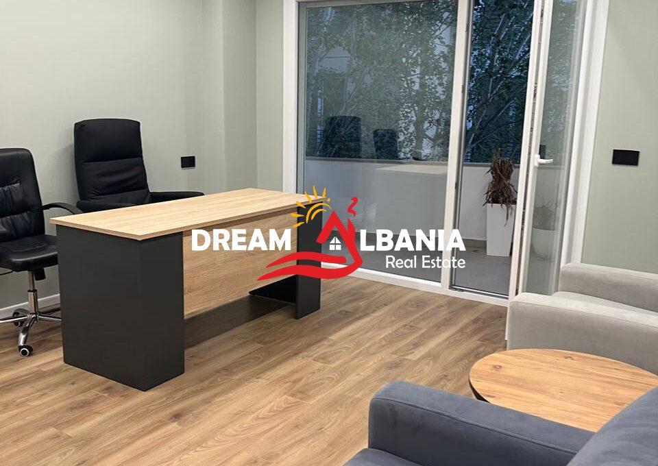 Qira Zyrë e Mobiluar pranë Hotel Radisson ( 42611572 ) – Tiranë
