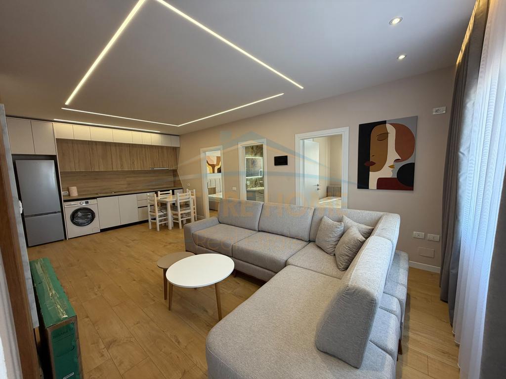 0692268458 Shitet, Apartament 2+1, Misto Mame – Tiranë