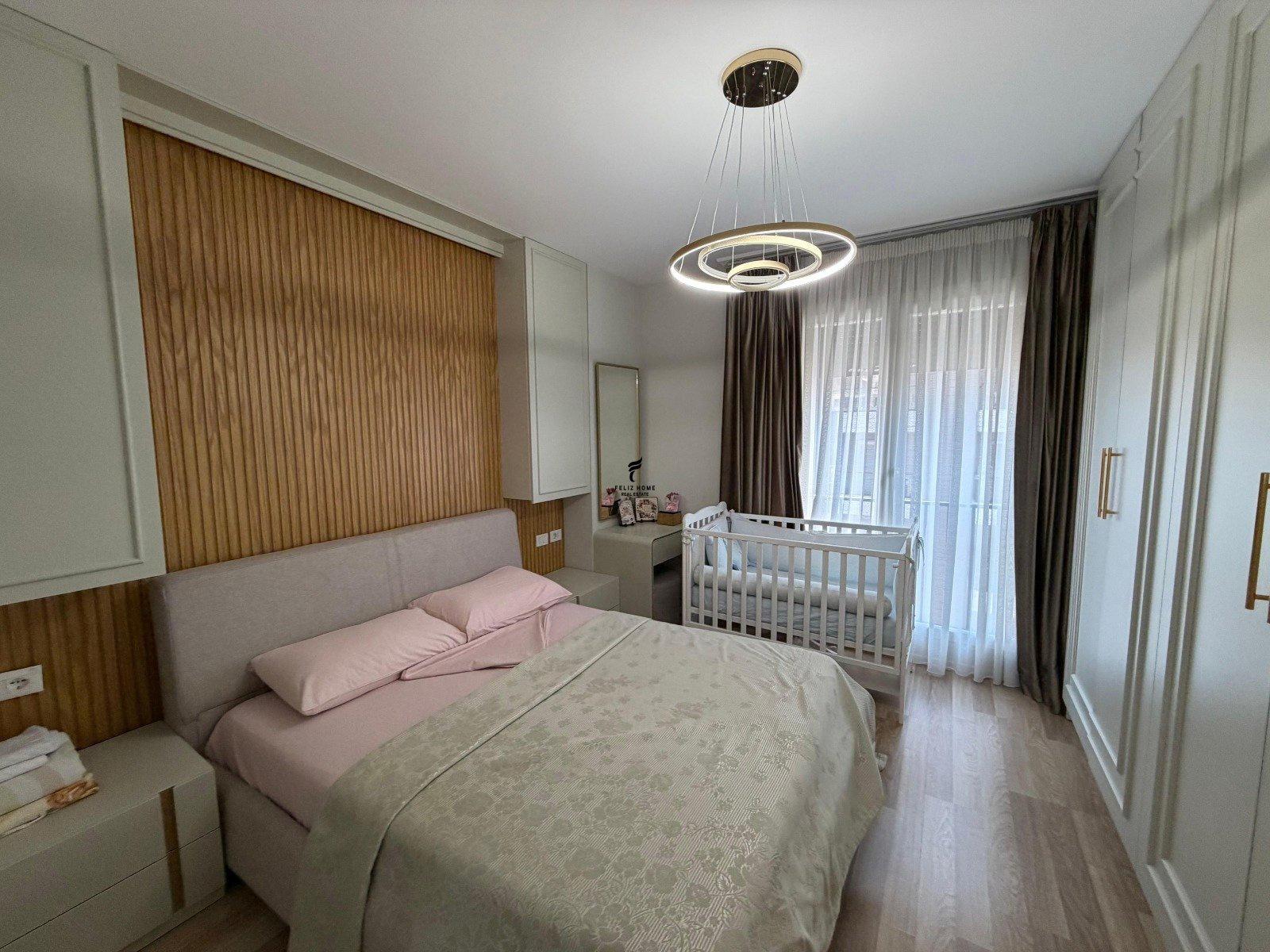 APARTAMENT ME QERA 2+1+2 ALI DEMI 90.000 LEKE FH-91328 – Tiranë