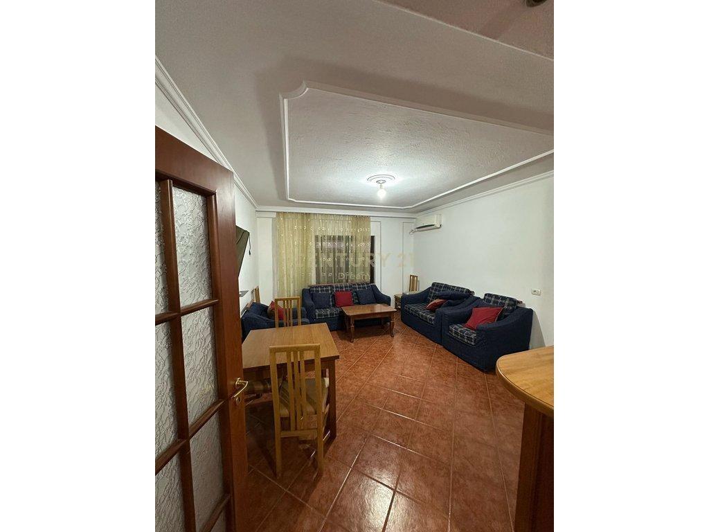 Jepet me Qira apartament 2+1+2 ne Porcelan – Tiranë - 1