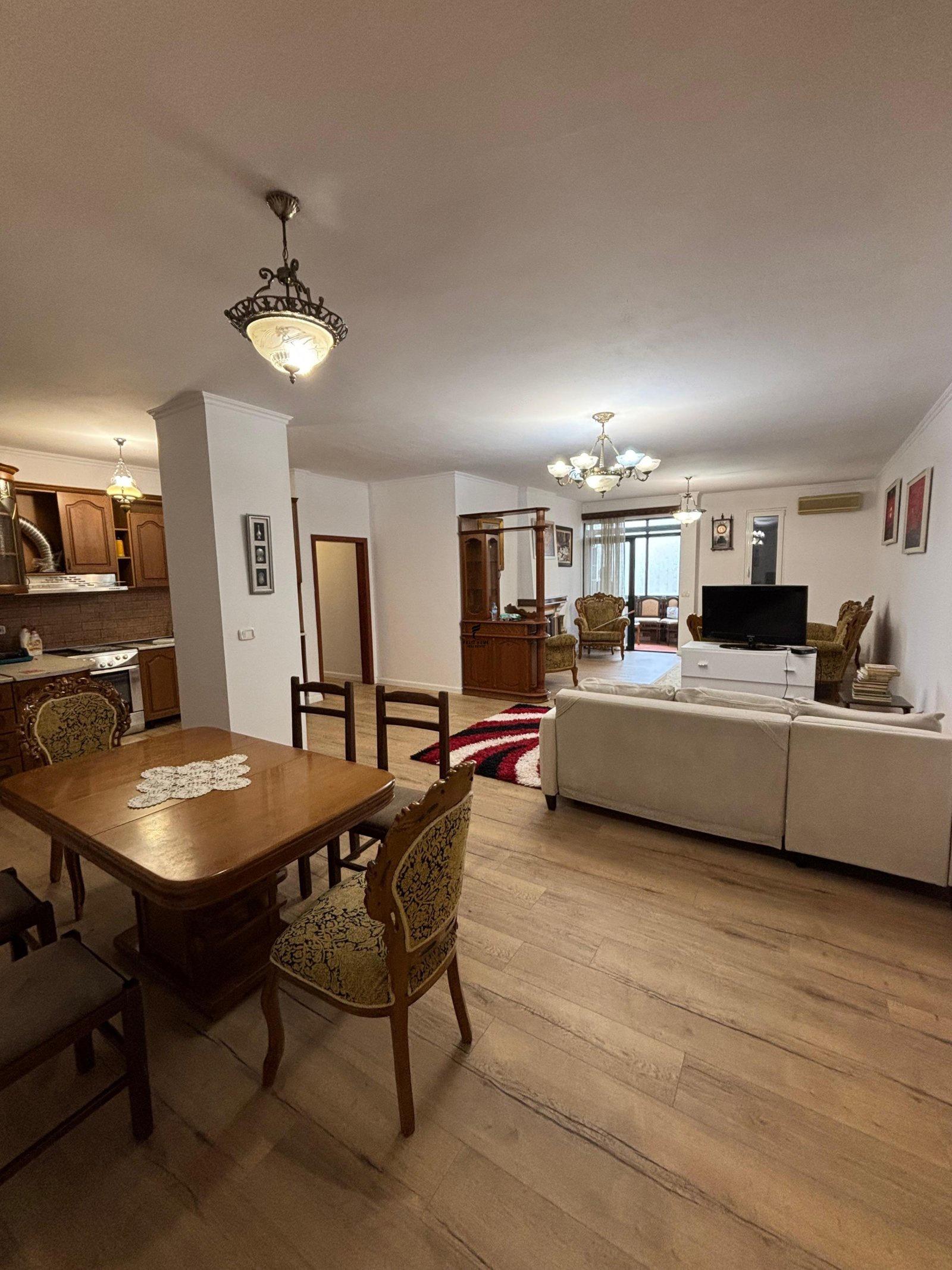 APARTAMENT ME QERA 3+1+2 RRUGA E KAVAJES 110.000 LEKE FH-747 – Tiranë