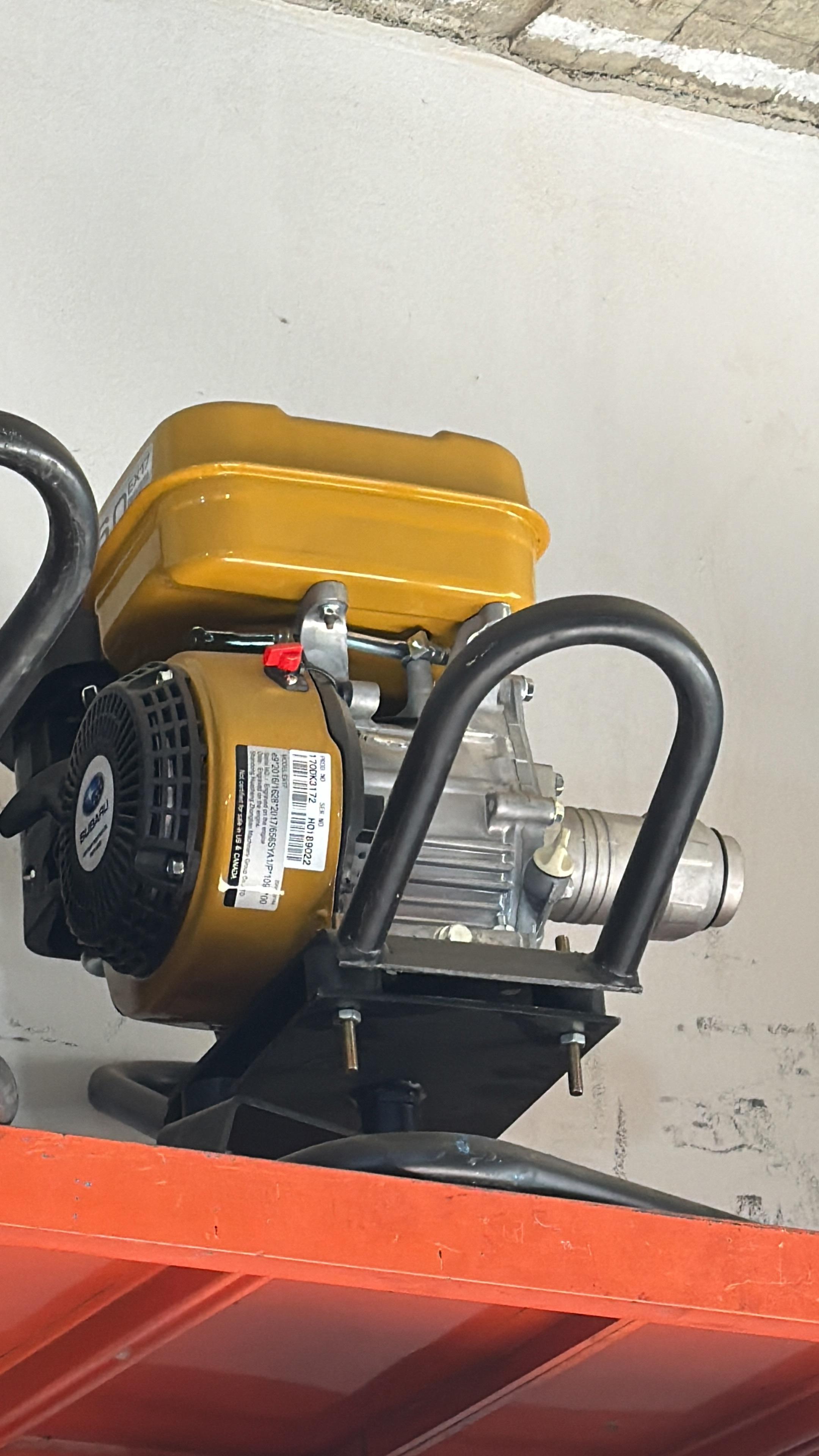 Vibrator betoni Benzine – Tiranë
