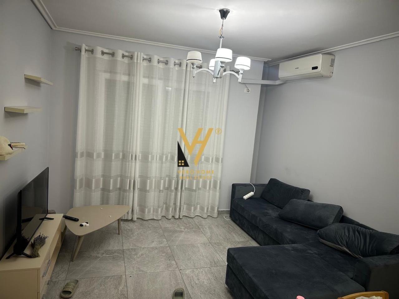 JEPET APARTAMENT 2+1 ME QERA TE KOMUNA PARISIT 700 EURO – Tiranë