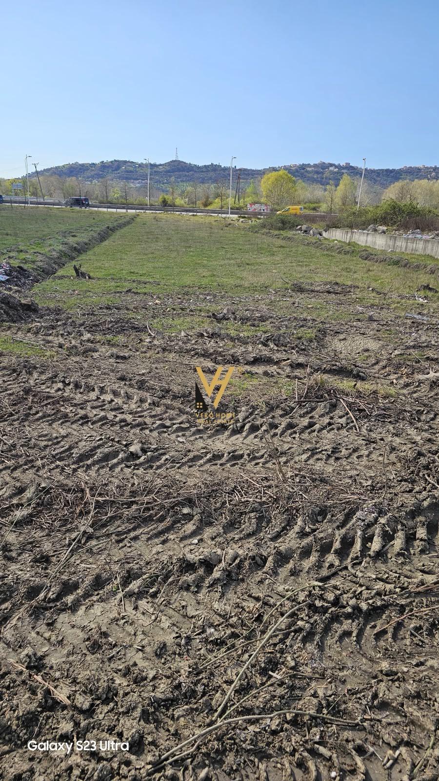 SHITET TOKE 860 M2 NE FUSHE PREZE 96.000 EURO – Tiranë - 1