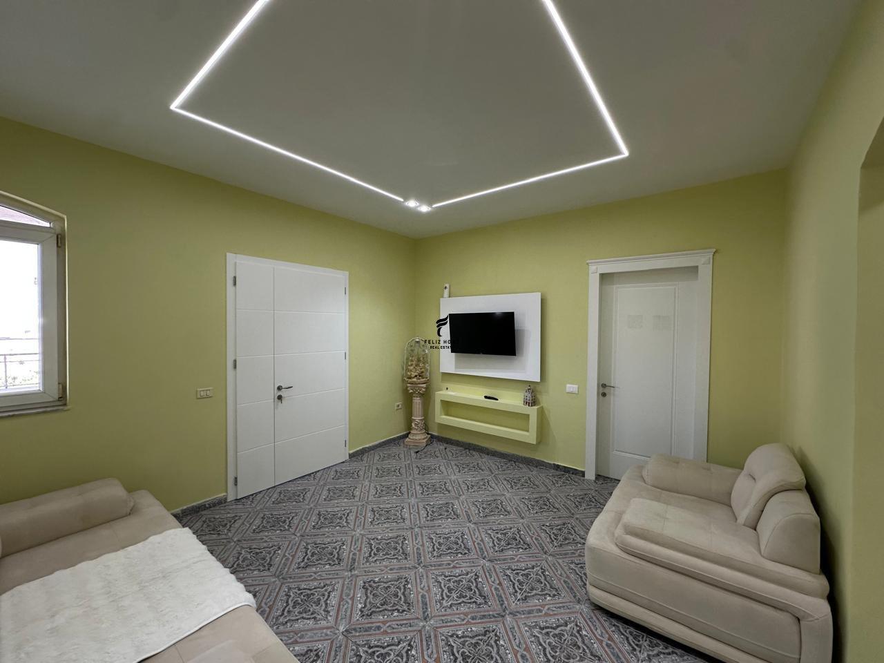 APARTAMENT ME QERA 3+1 LAPRAKE 100.000 LEKE FH-77150 – Tiranë