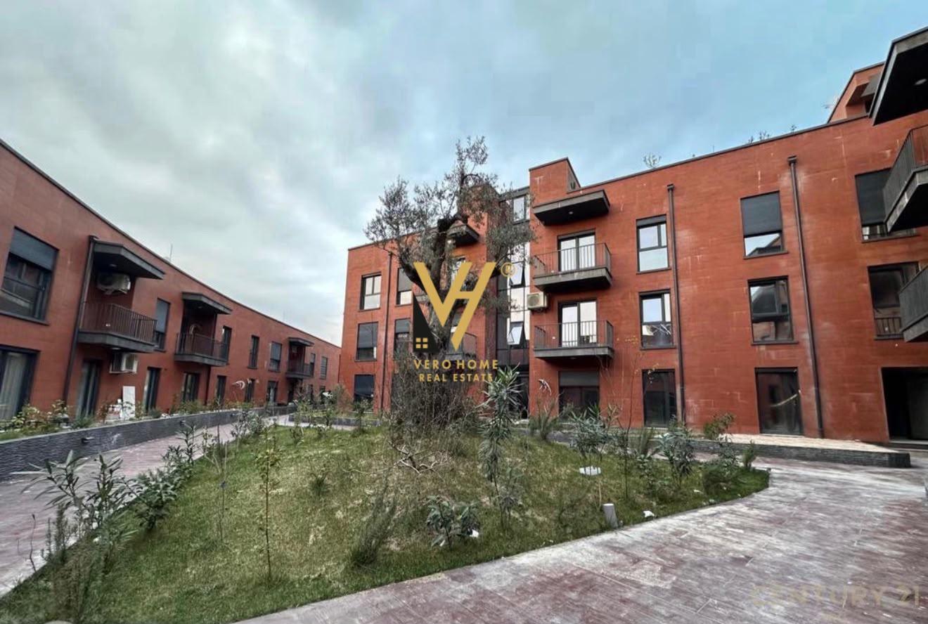 JEPET APARTAMENT 1+1 ME QIRA TE ROSE, TEG 68.000 LEKE – Tiranë