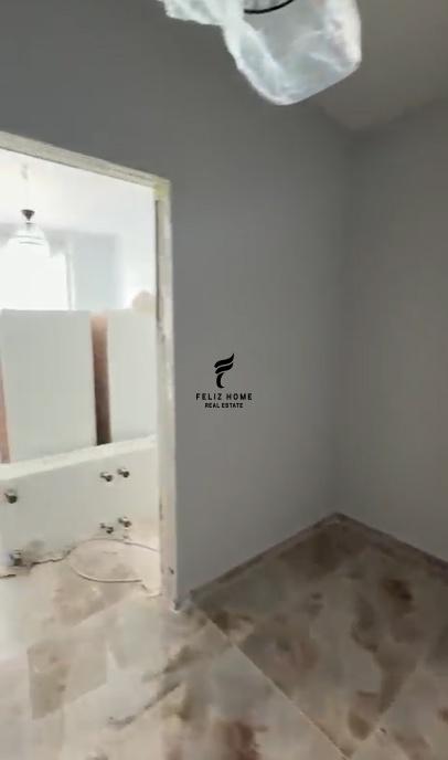 JEPEN 4 APARTAMENTE ME QERA ISH EKSPOZITA 240.000 LEKE FH-76 – Tiranë