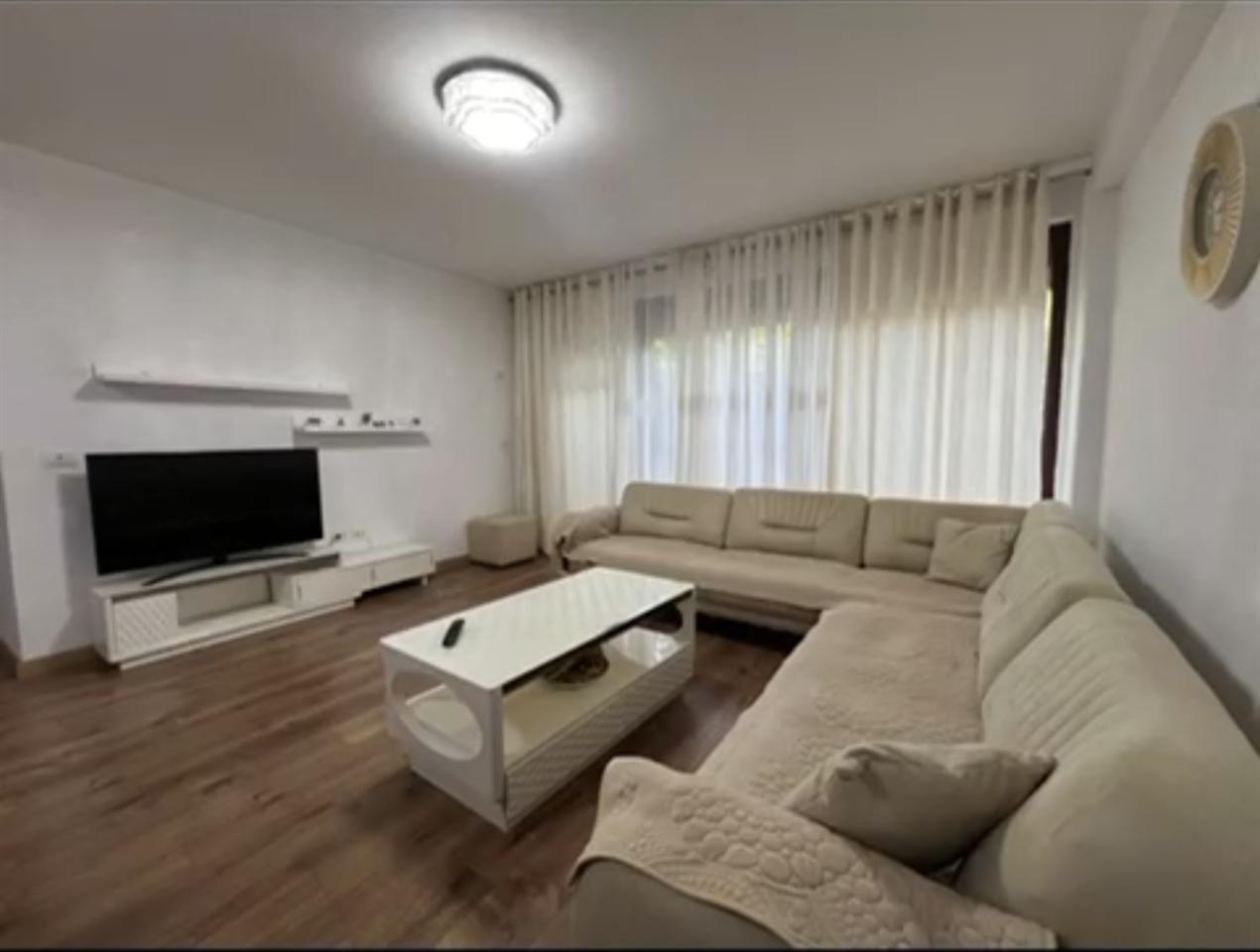 APARTAMENT ME QERA 2+1 KOPSHTI BOTANIK 800 EURO – Tiranë - 1