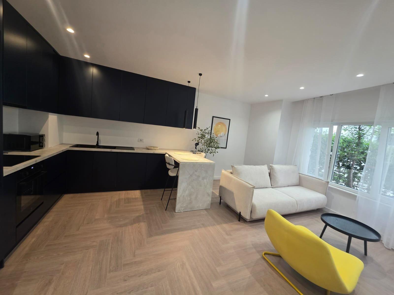 APARTAMENT ME QERA 1+1 KODRA E DIELLIT 2 80.000 LEKE FH-7161 – Tiranë