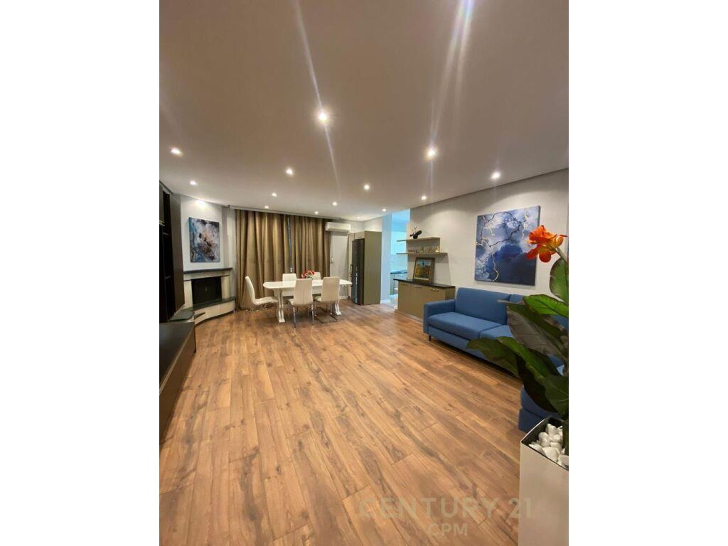 APARTAMENT 2+1+2 PER QIRA TEK ISH EKSPOZITA – Tiranë