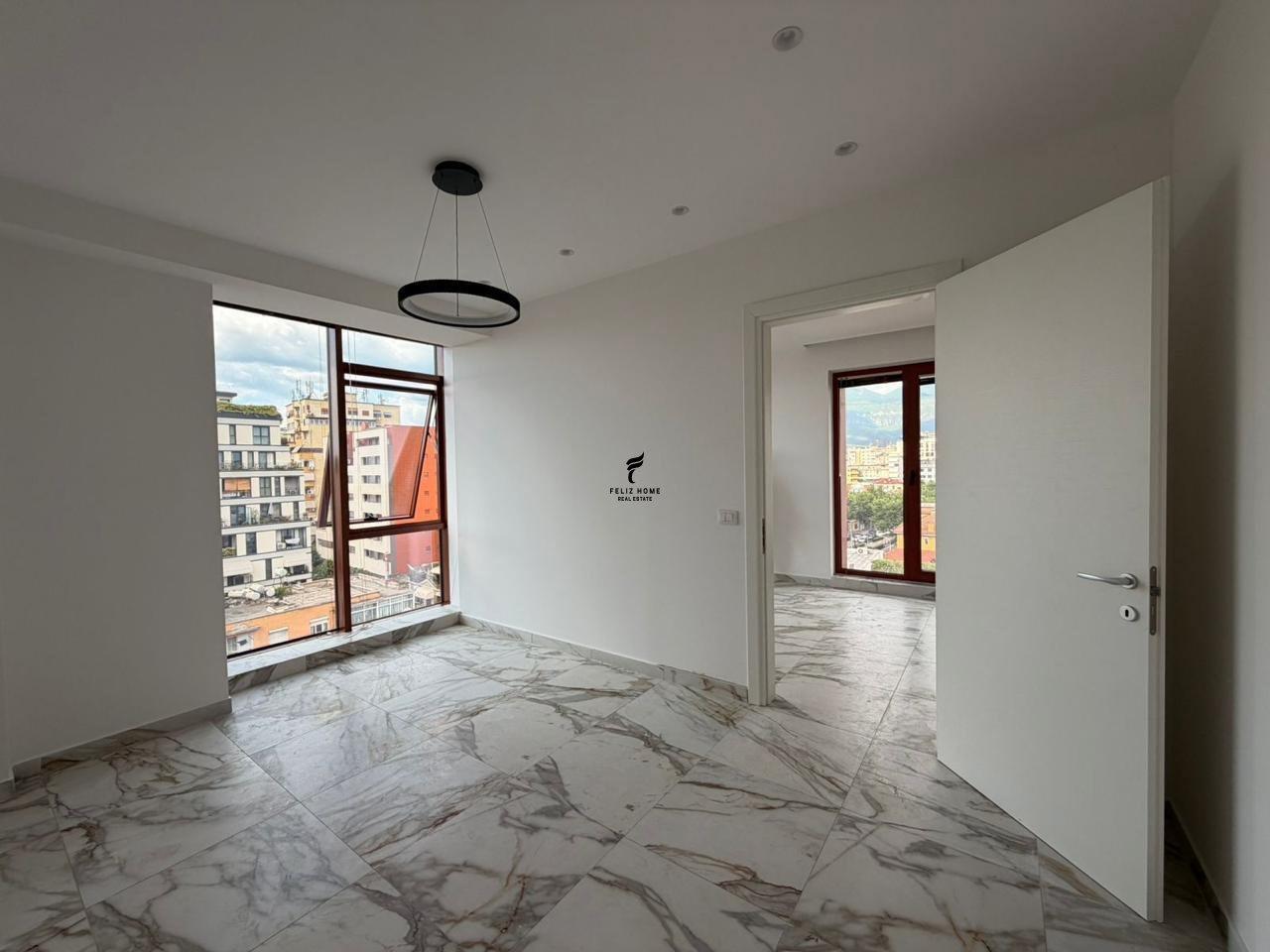ZYRE ME QERA 70 M2 RRUGA E KAVAJES 900 EURO FH-81704 – Tiranë