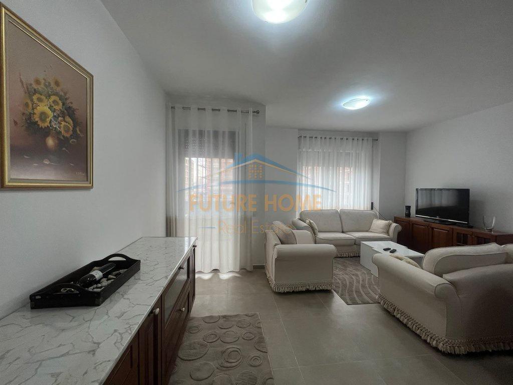 0698855660, Qera, Apartament 2+1+2+Post Parkimi,City Garden – Tiranë