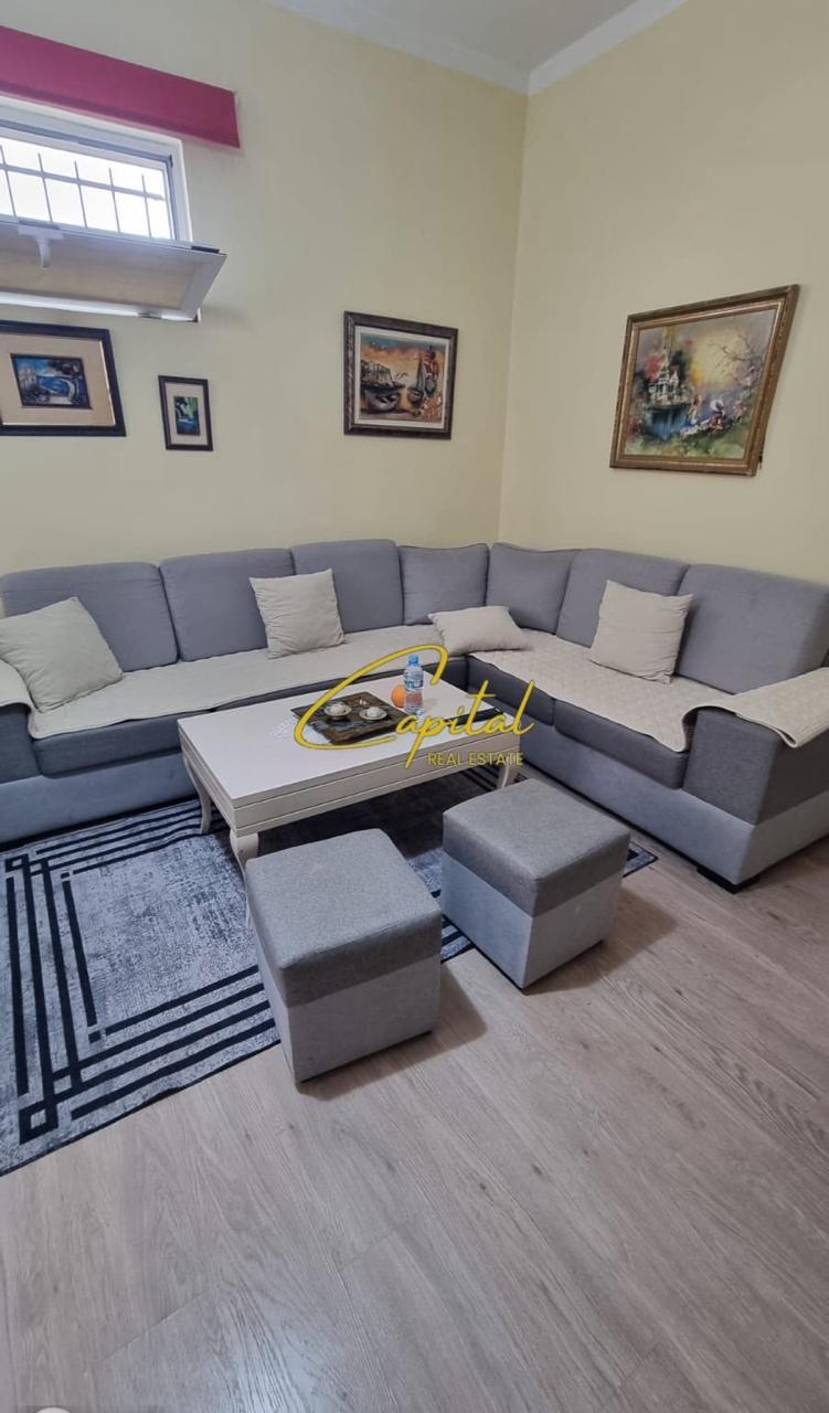 APARTAMENT ME QIRA 2+1 21 DHJETORI 50.000 LEKE – Tiranë - 1