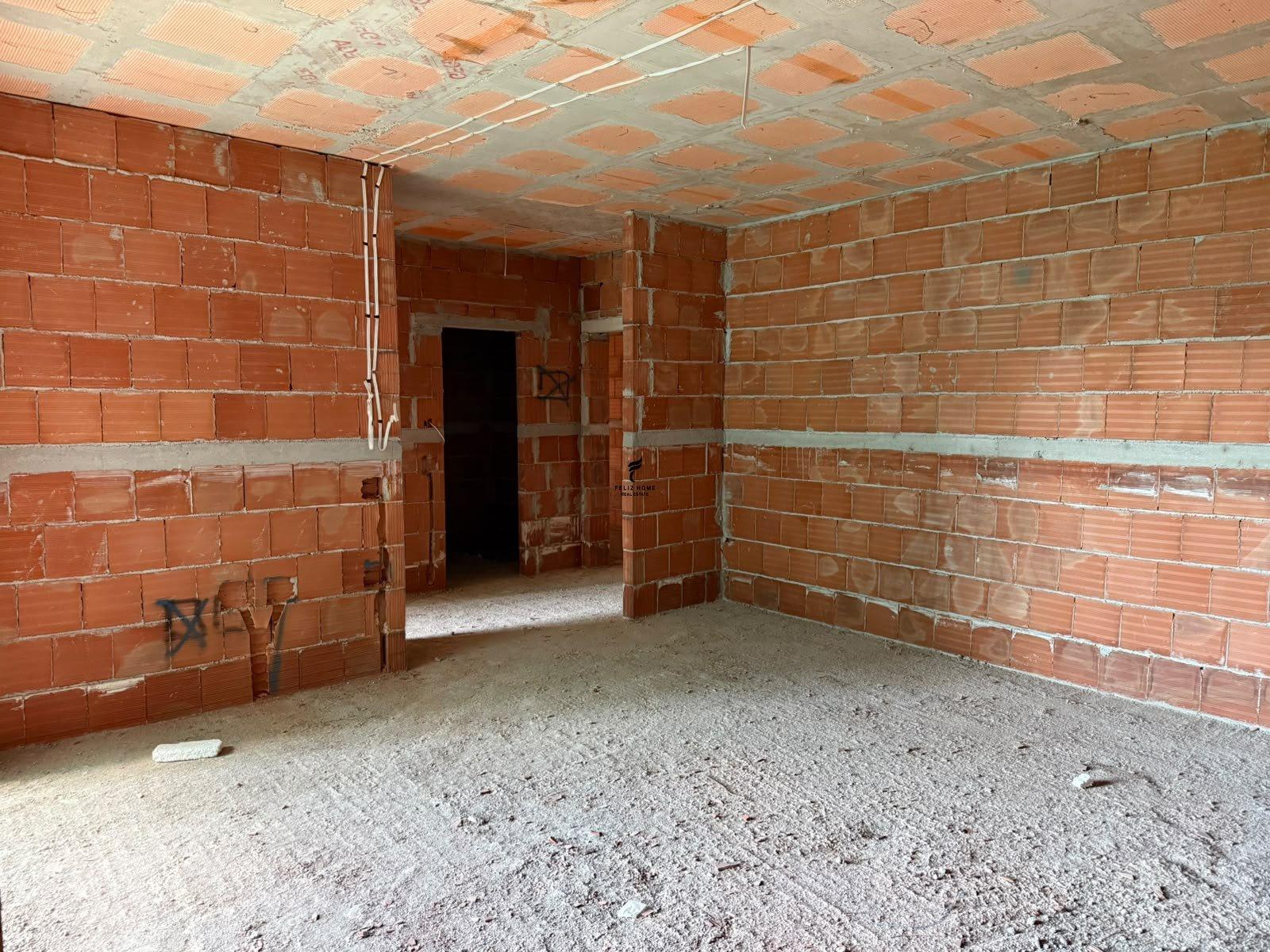 SHITET APARTAMENT 1+1 STACION TRENIT 132.000 EURO FH-92333 – Tiranë