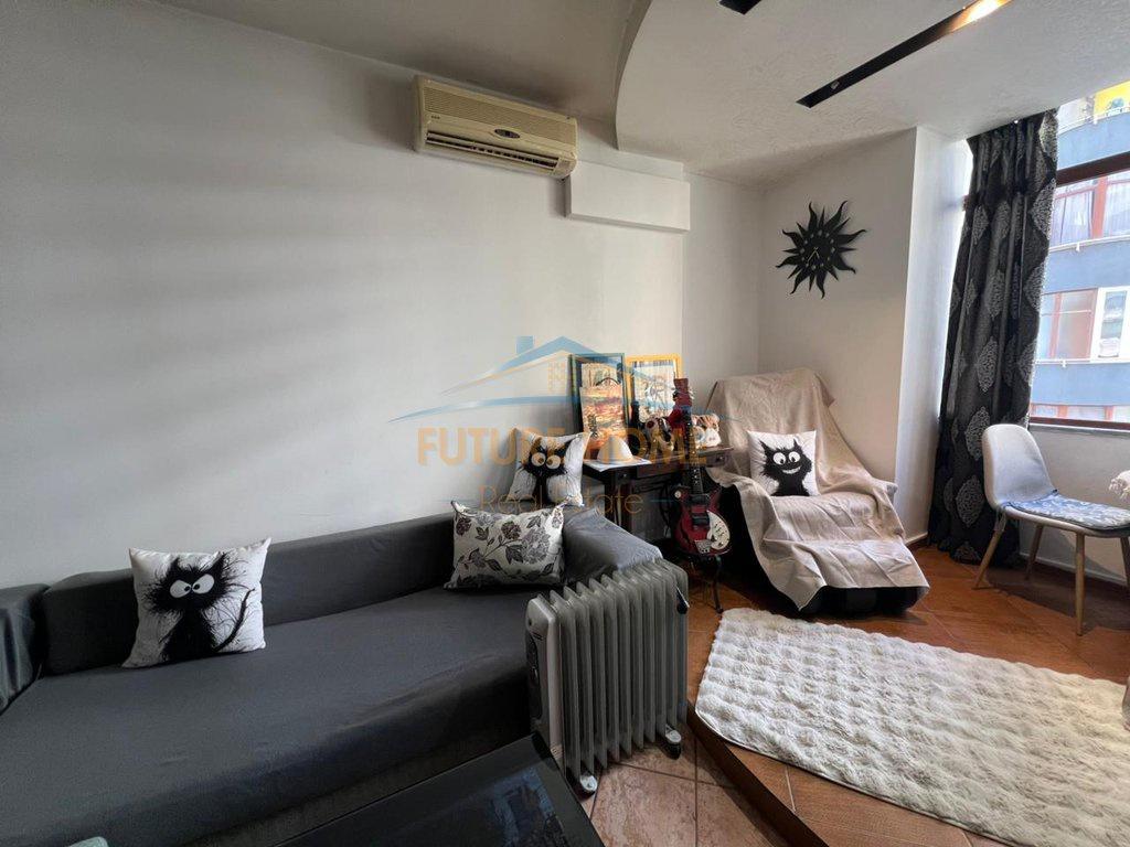 0692268458 Shitet, Apartament 1+1, Ish-Parku i Autobuzave, T – Tiranë
