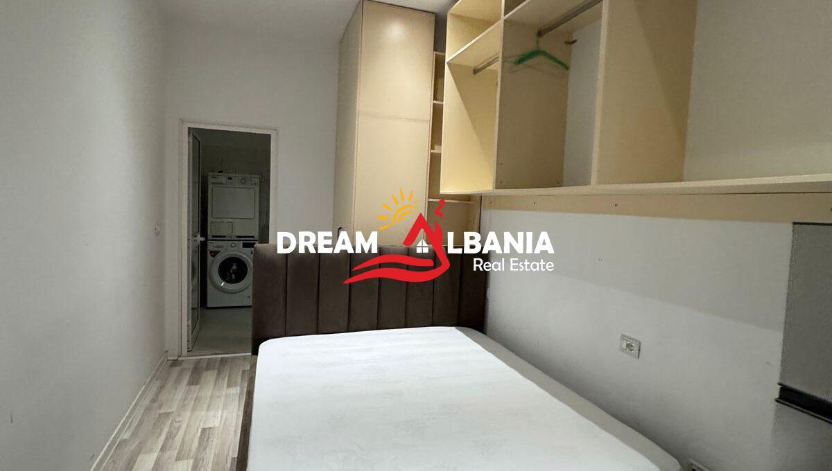 Jepet me qera garsoniere rrugen e Barrikadave(ID 4201105 ) – Tiranë