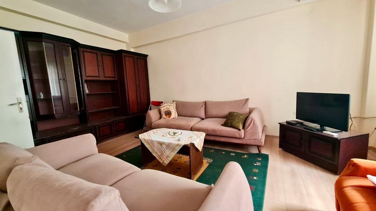 APARTAMENT 1+1 PËR SHITJE | ZONA E STADIUMIT, DURRËS – Durrës