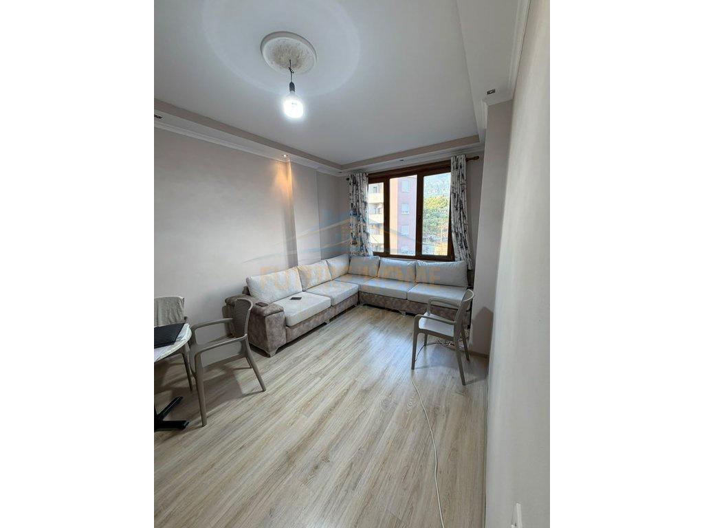 0692268458 Shitet, Apartament 2+1, Fresk. – Tiranë