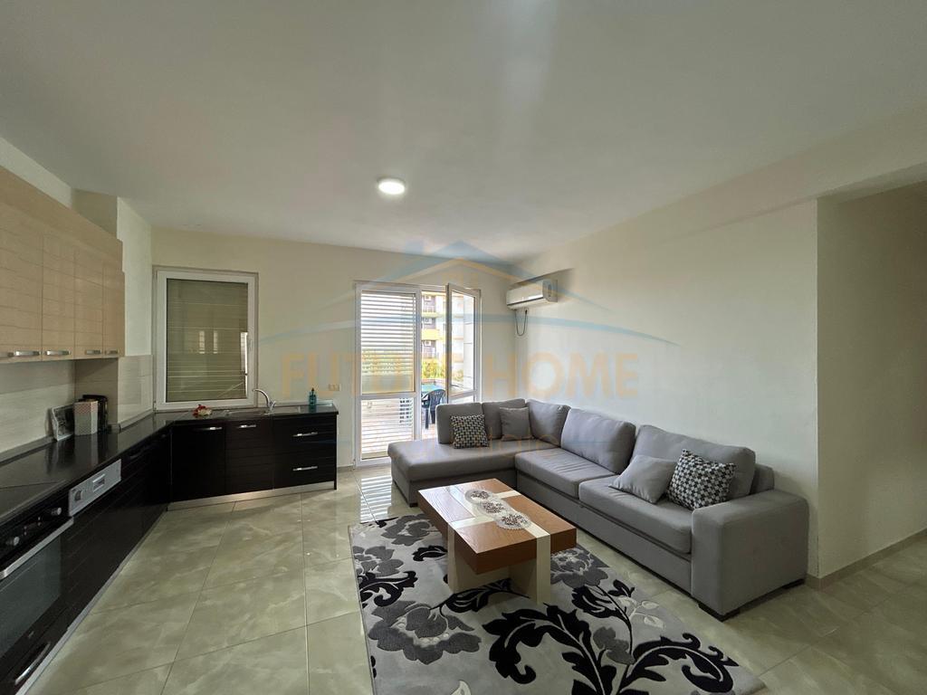 0696044427Shitet, Apartament 2+1+2+Verande,Qerret,Kavaje 180 – Durrës