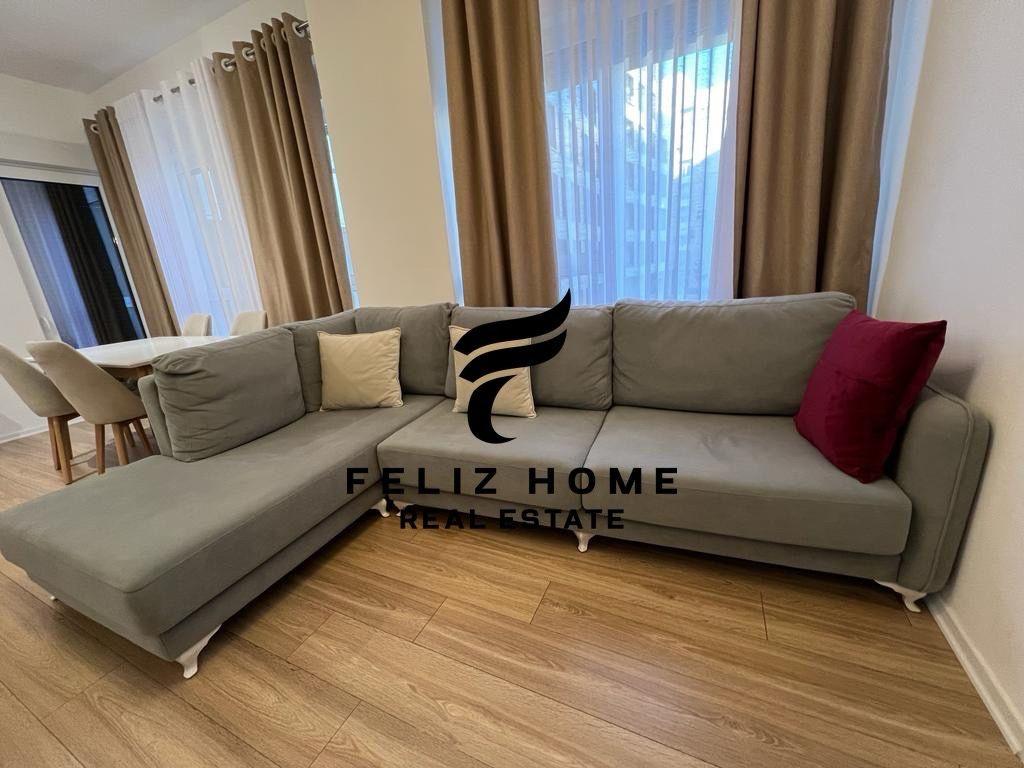 APARTAMENT ME QERA 3+1+2 21 DHJETORI 90.000 LEKE FH-99070 – Tiranë