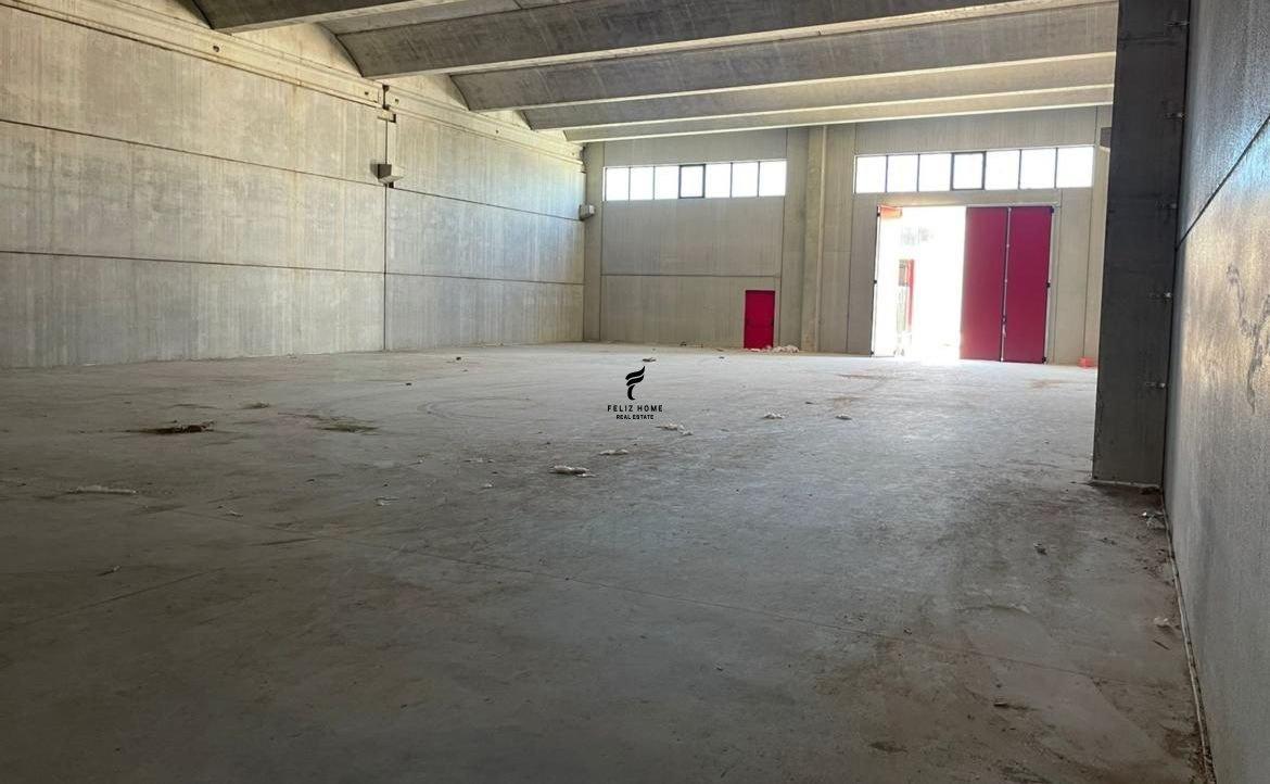 KAPANON ME QERA 1000 M2 AUTOSTRADA TIRANE-DURRES 3000 EURO F – Tiranë