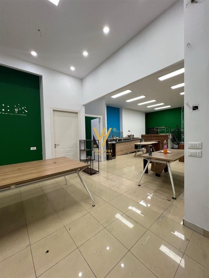 SHITET DYQAN 187 M2 TE STACIONI TRENIT 430.000 EURO – Tiranë - 1