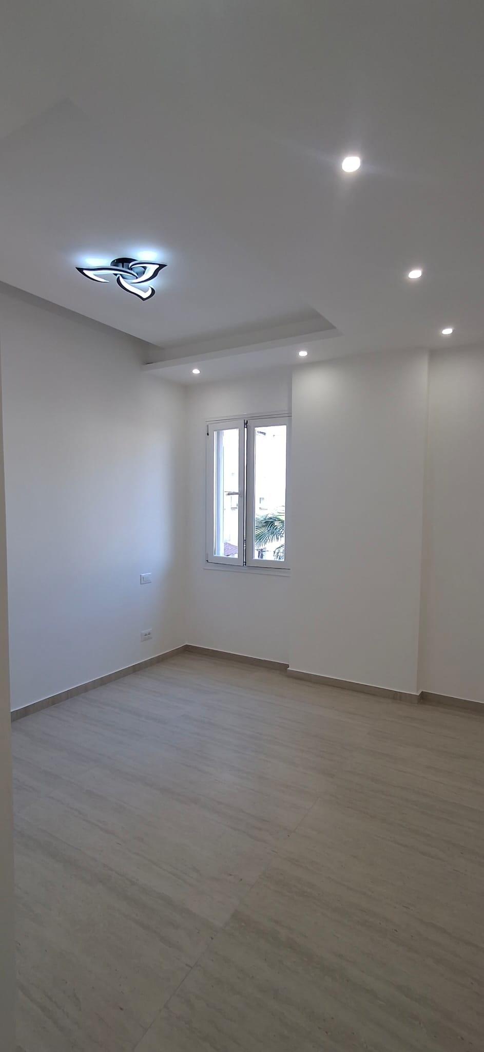 JEPET ME QIRA ZYRË – RRUGA E KOSOVARËVE – Tiranë