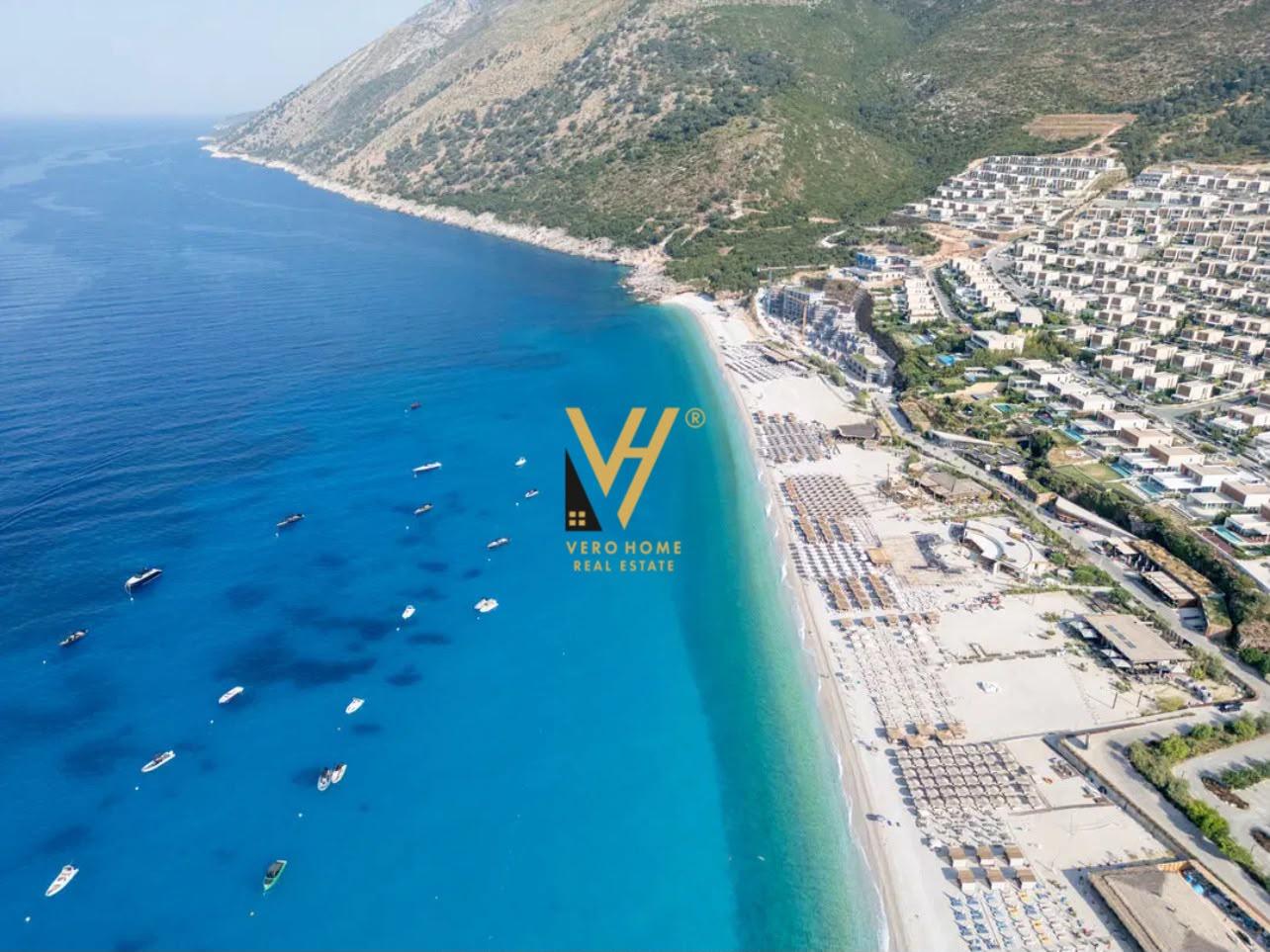 SHITET TRUALL 3.880 M2 NE PALASE, HIMARE – Tiranë