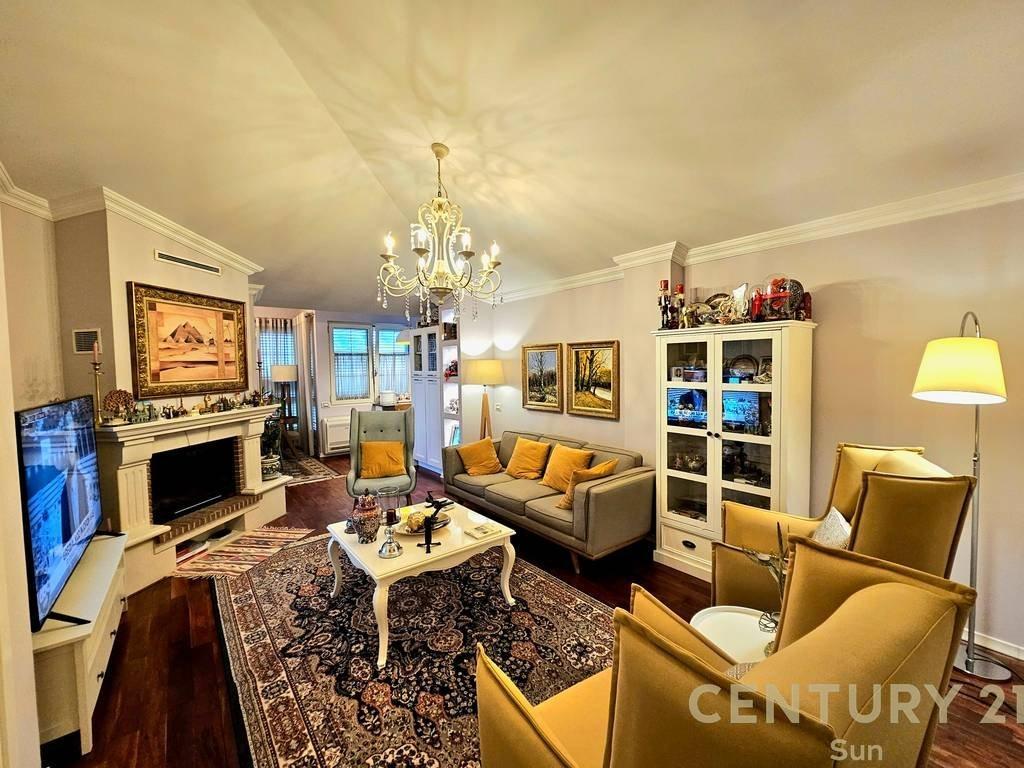 PENTHOUSE PER SHITJE PRANE LIQENIT TE THATE. – Tiranë - 1