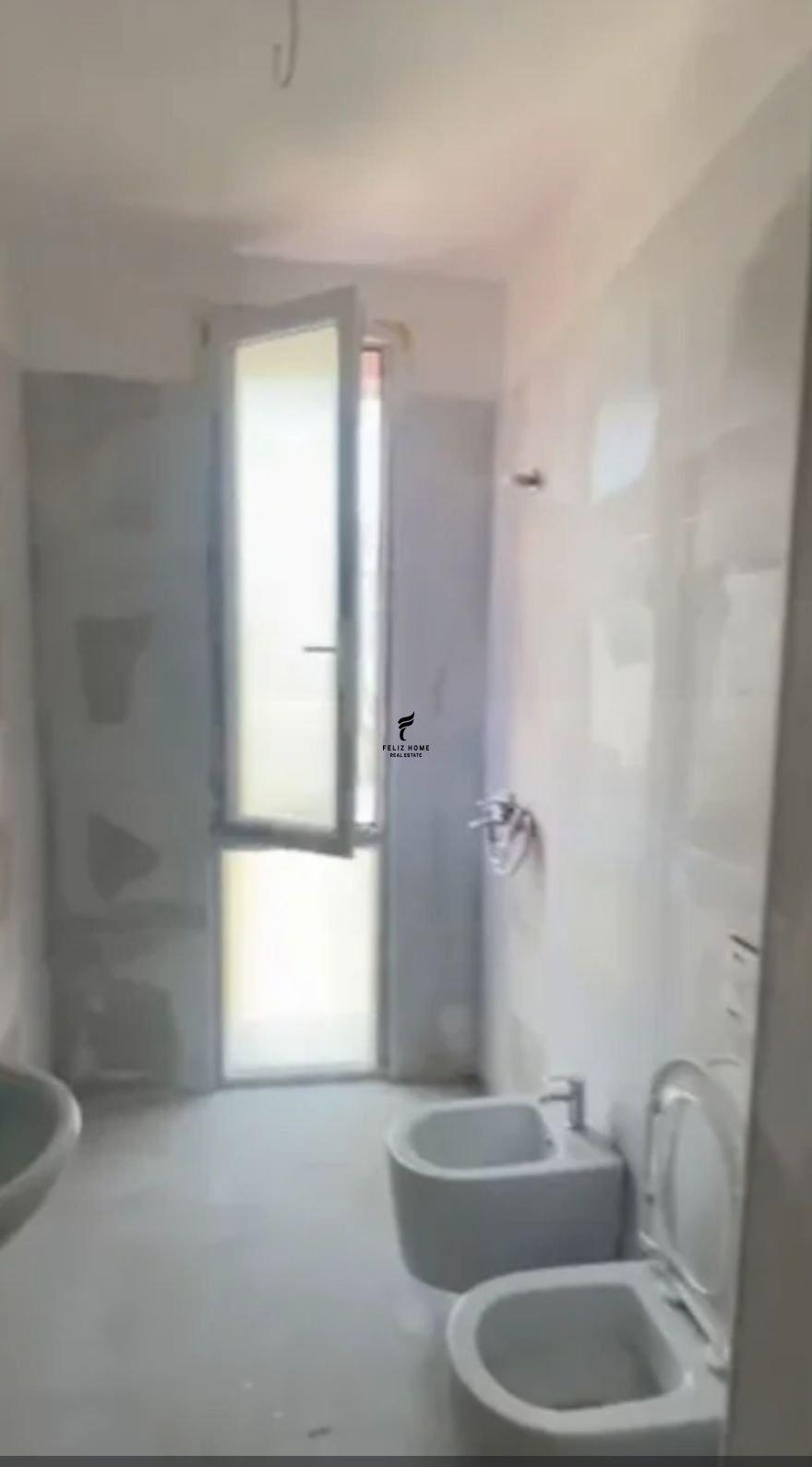 ZYRE ME QERA 148 M2 RRUGA E DIBRES 90.000 LEKE – Tiranë - 1