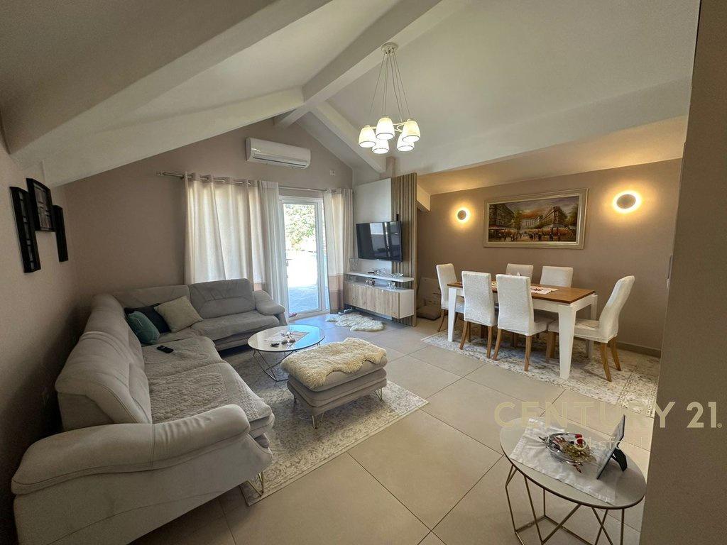 APARTAMENT PREMIUM 2+1 ME QIRA NË XHAMLLIK – Tiranë