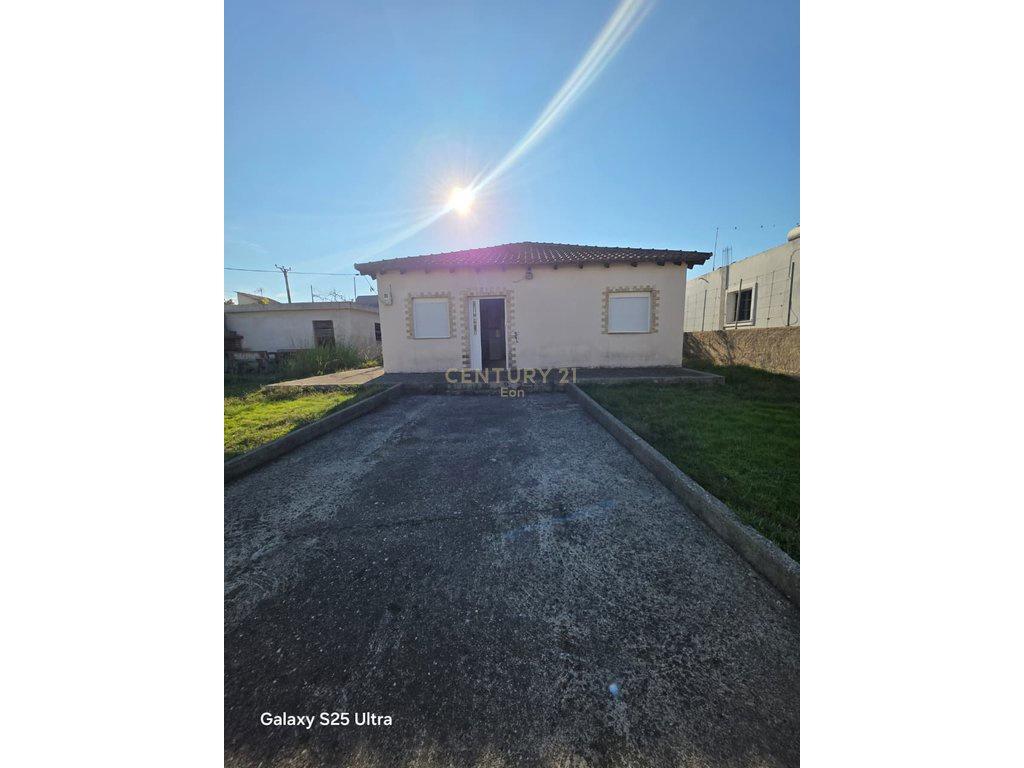 Shitet shtëpi private 1-katëshe me truall, Porto Romano – Durrës