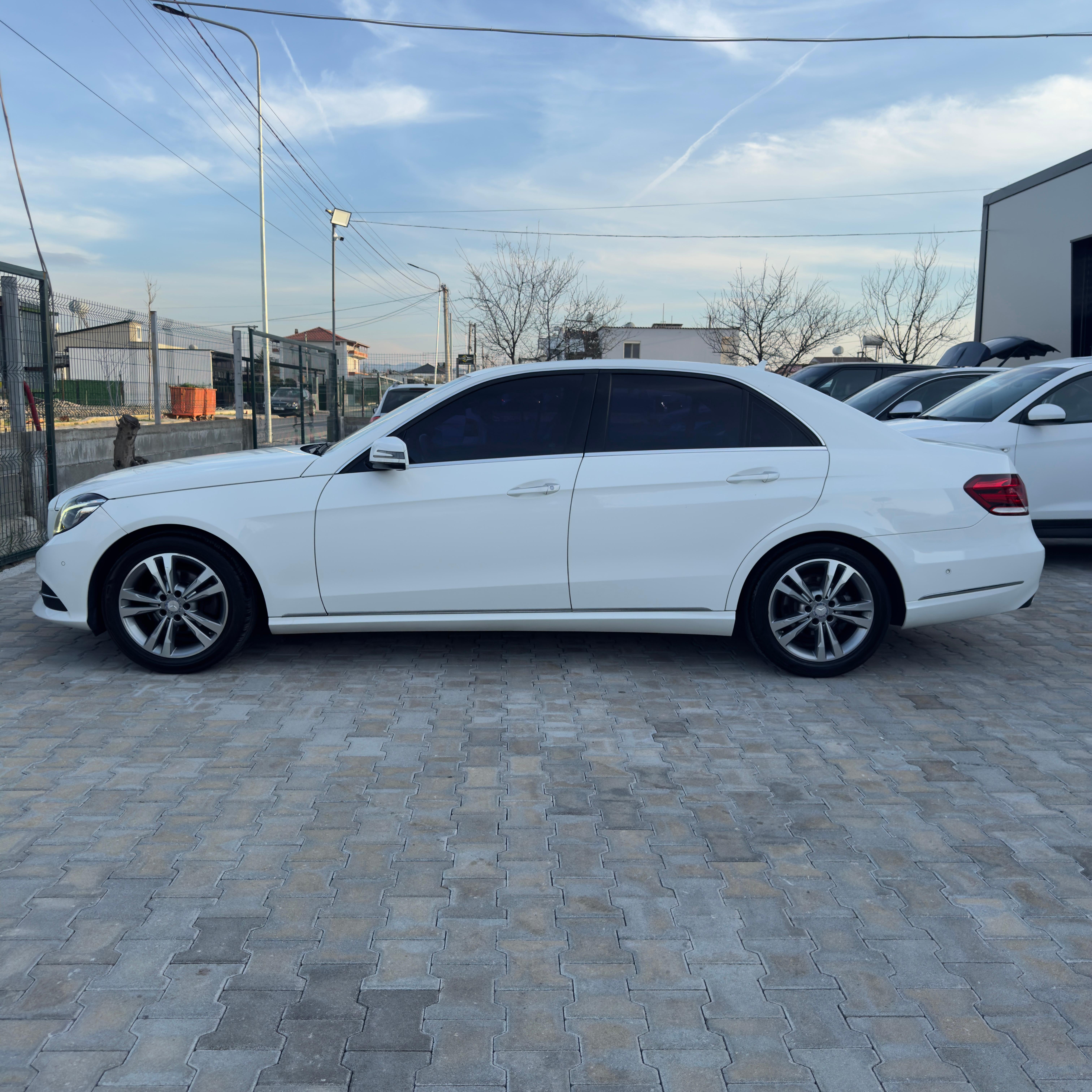 Mercedes-Benz E220 2014 – Tiranë - 1