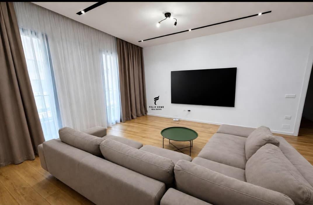 APARTAMENT ME QERA 2+1+2 RRUGA E KAVAJES 1.200 EURO FH-9758 – Tiranë