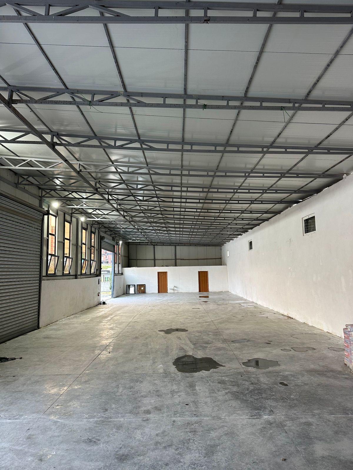 KAPANON ME QERA 520 M2 VORE 2.300 EURO – Tiranë