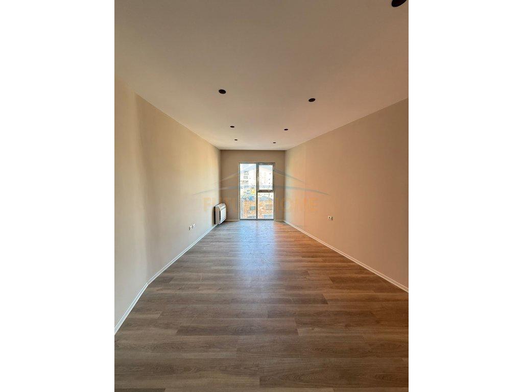 0693769552,Shitet,Apartament,2+1+2,Pazari i Ri,Tirane – Tiranë