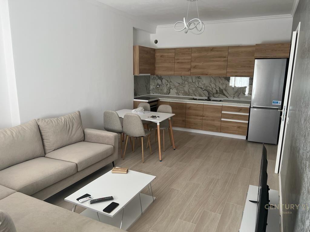 APARTAMENT 2+1+2 PER QIRA NE KOMPLEKSIN "GRAND GALLERY", YZB – Tiranë - 1