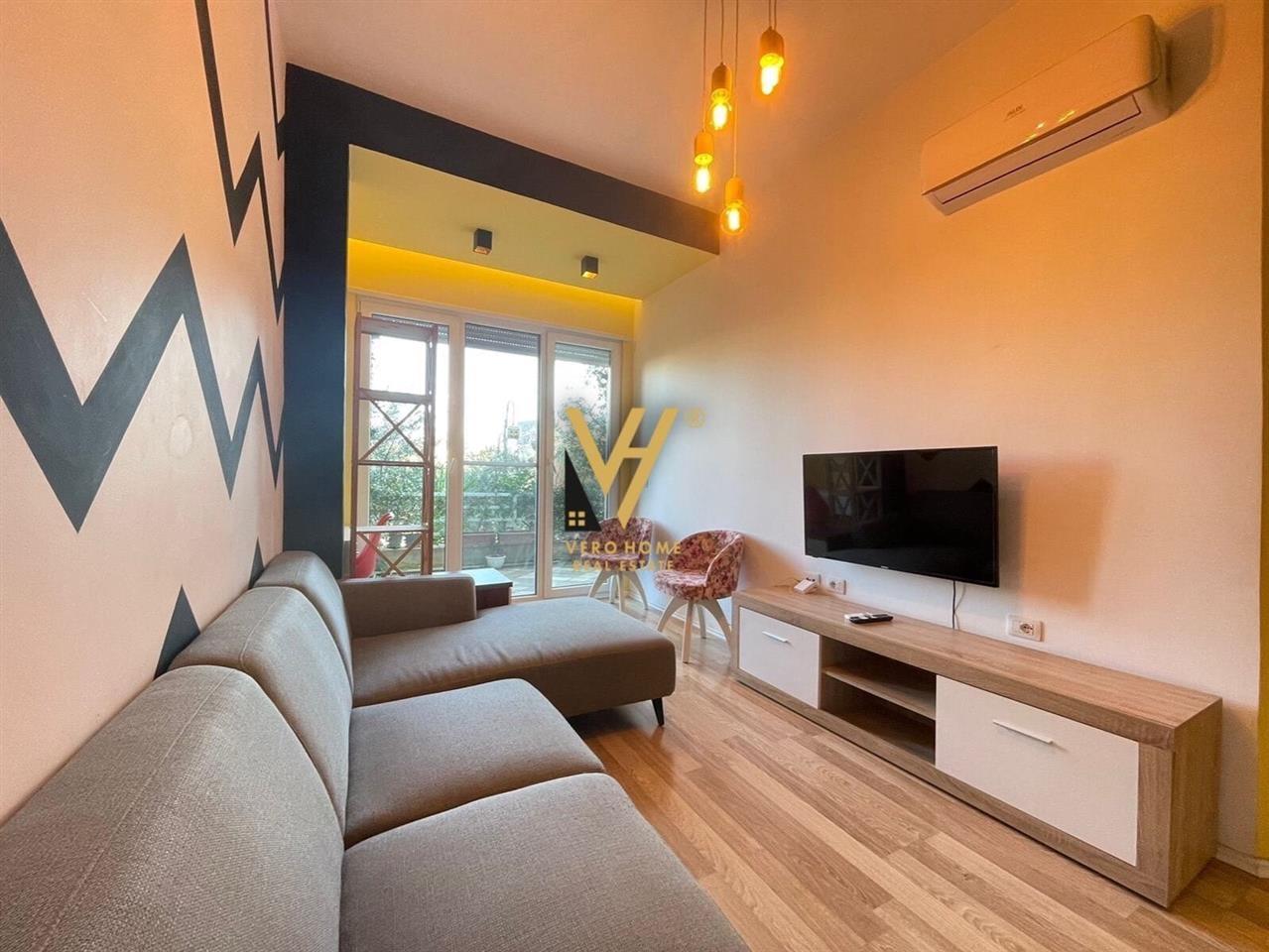 JEPET APARTAMENT 1+1 ME QERA TE KODRA E DIELLIT 2, 600 EURO – Tiranë - 1