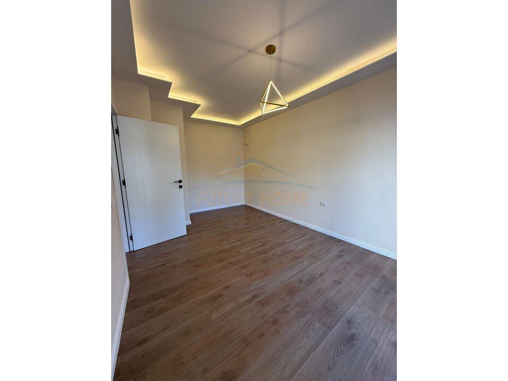 0696044423 Shitet, Apartament 1+1, Lagja 6 , Durres – Tiranë