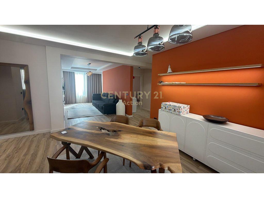 0682429333 APARTAMENT 2+1 – RRUGA E PORTIT, DURRËS* – Durrës