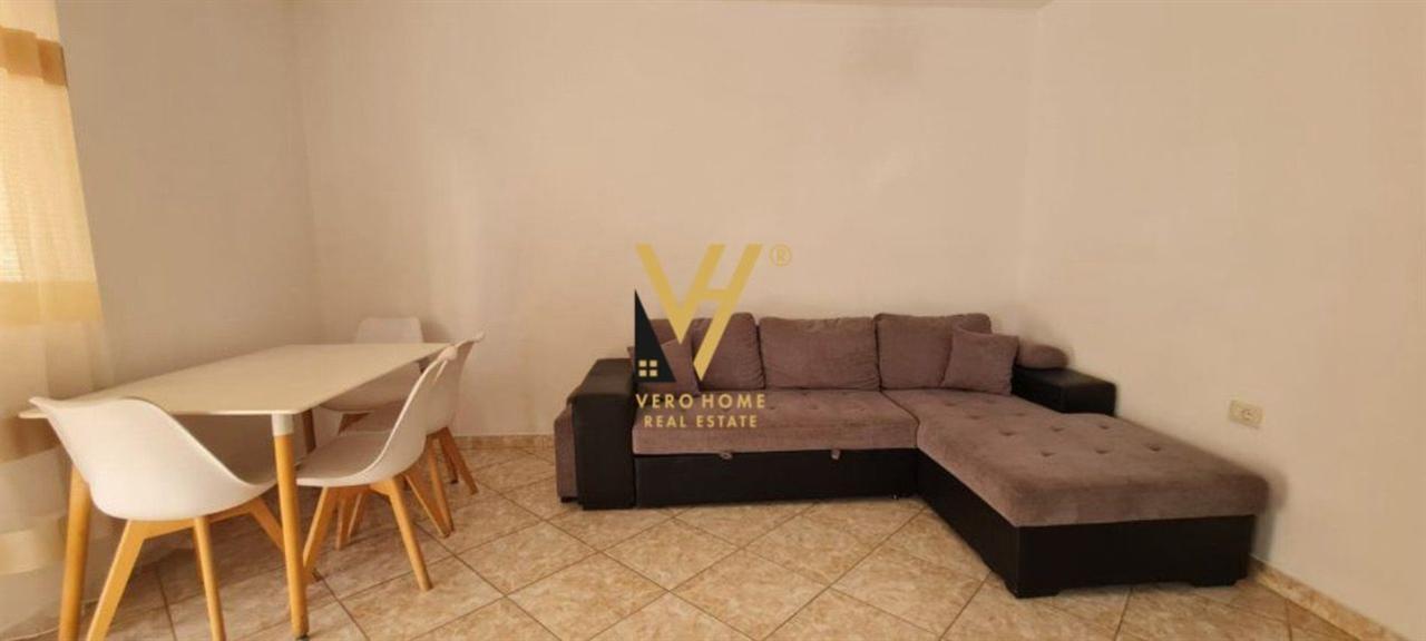 JEPET APARTAMENT 1+1 ME QIRA TE RR. KOSOVAREVE 55.000 LEKE – Tiranë - 1